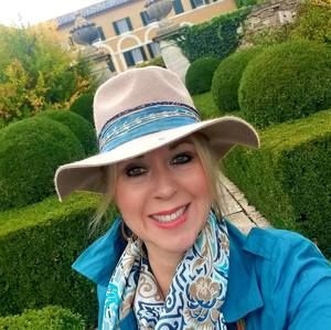 Meet your Posher, Mimi